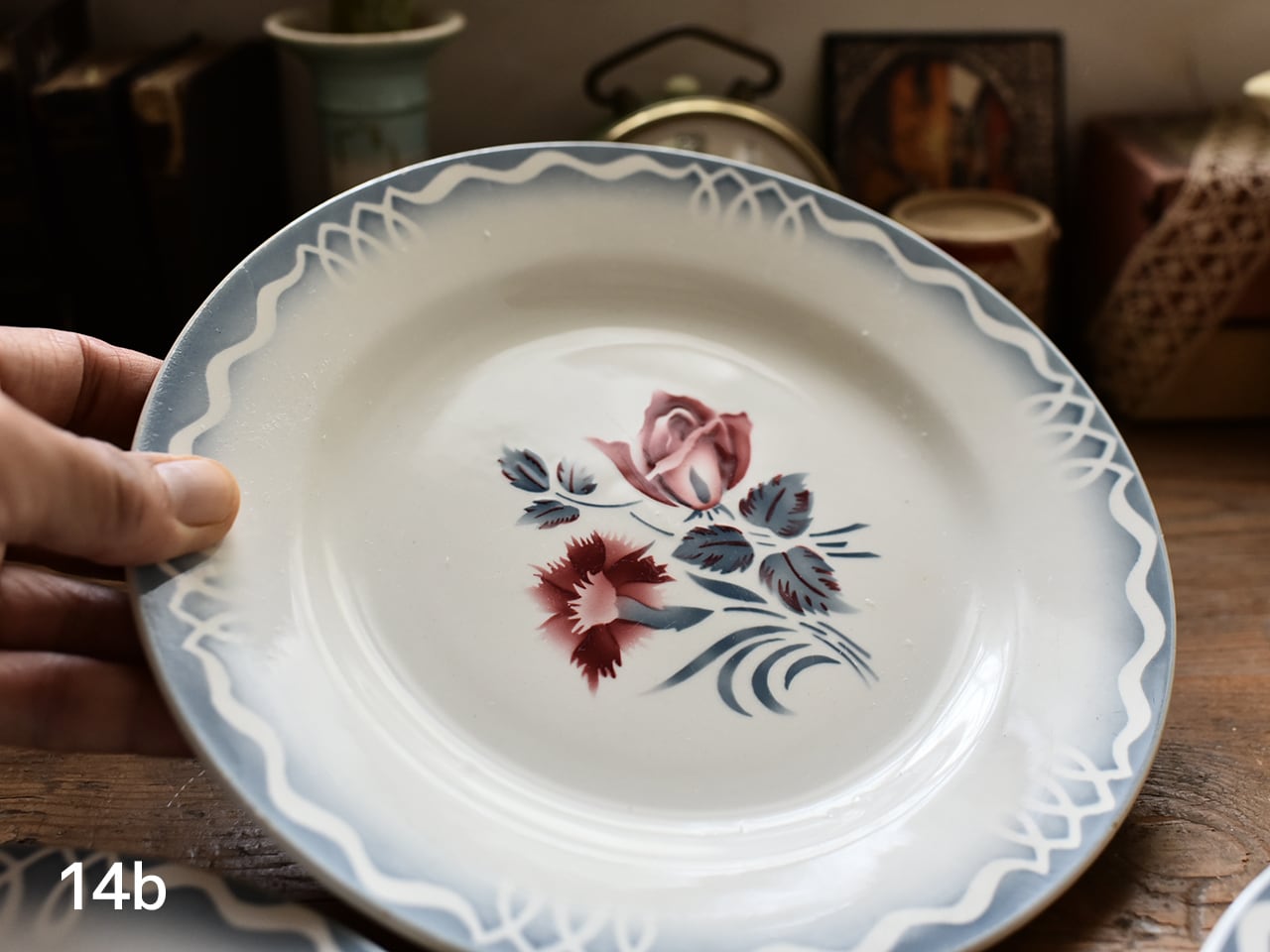 サルグミンヌ ディワゴンヌ製 薔薇とカーネーションの絵柄のデザートプレート フレンチブロカント