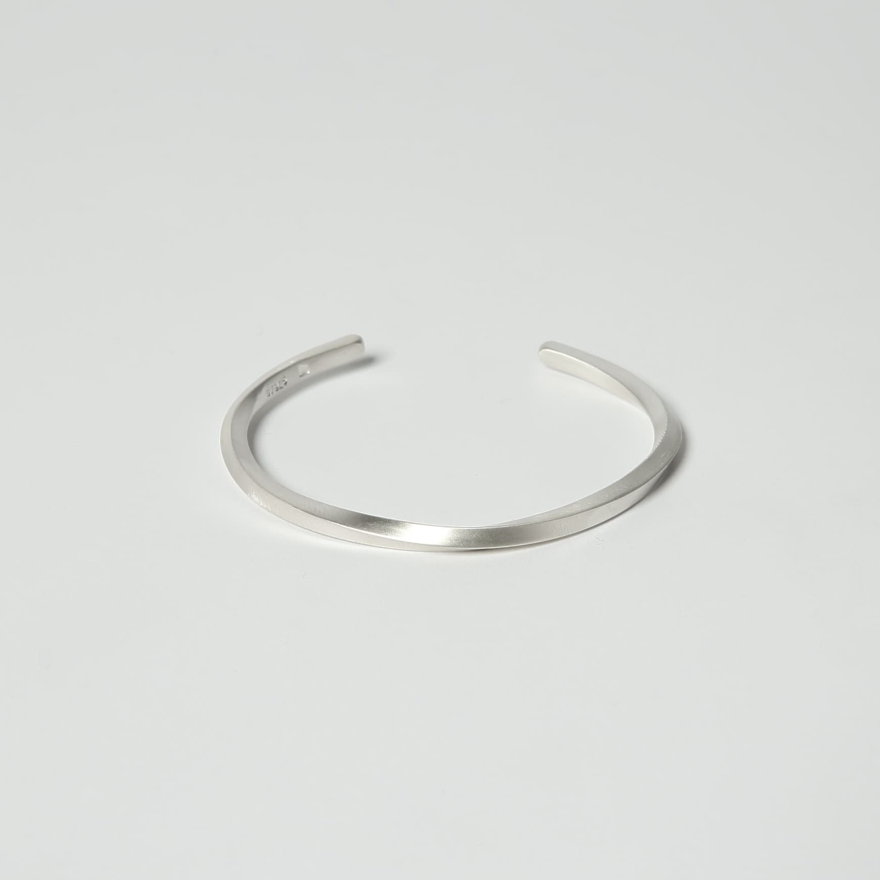 NUMBERNINEナンバーナイン五線譜柄プレートバングル/アクセサリー NUMBERNINE DENIM 五線譜柄プレートバングル/ブレスレット バングル