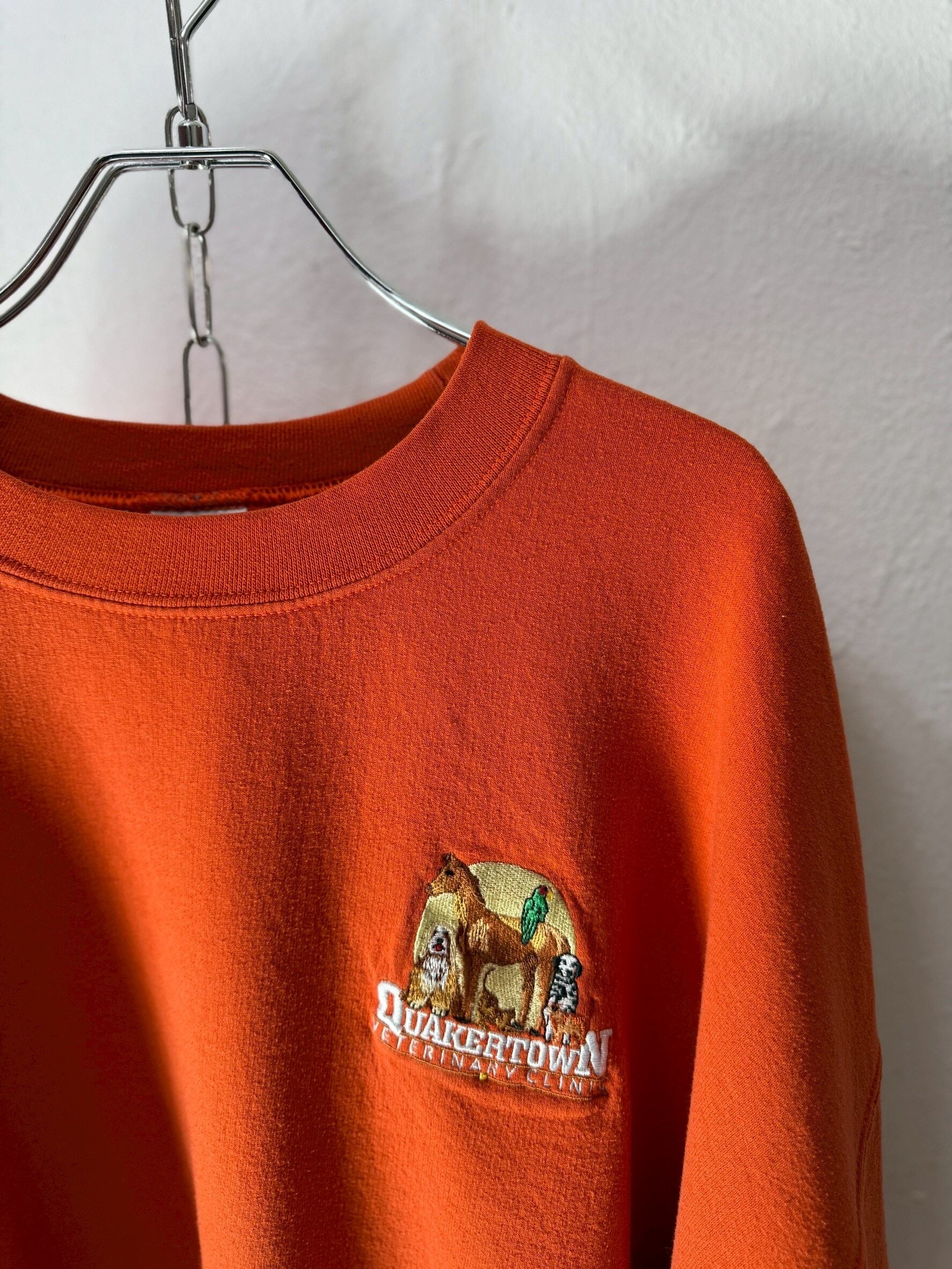 00’s “VETERINARY CLINIC” embroidery sweat shirt