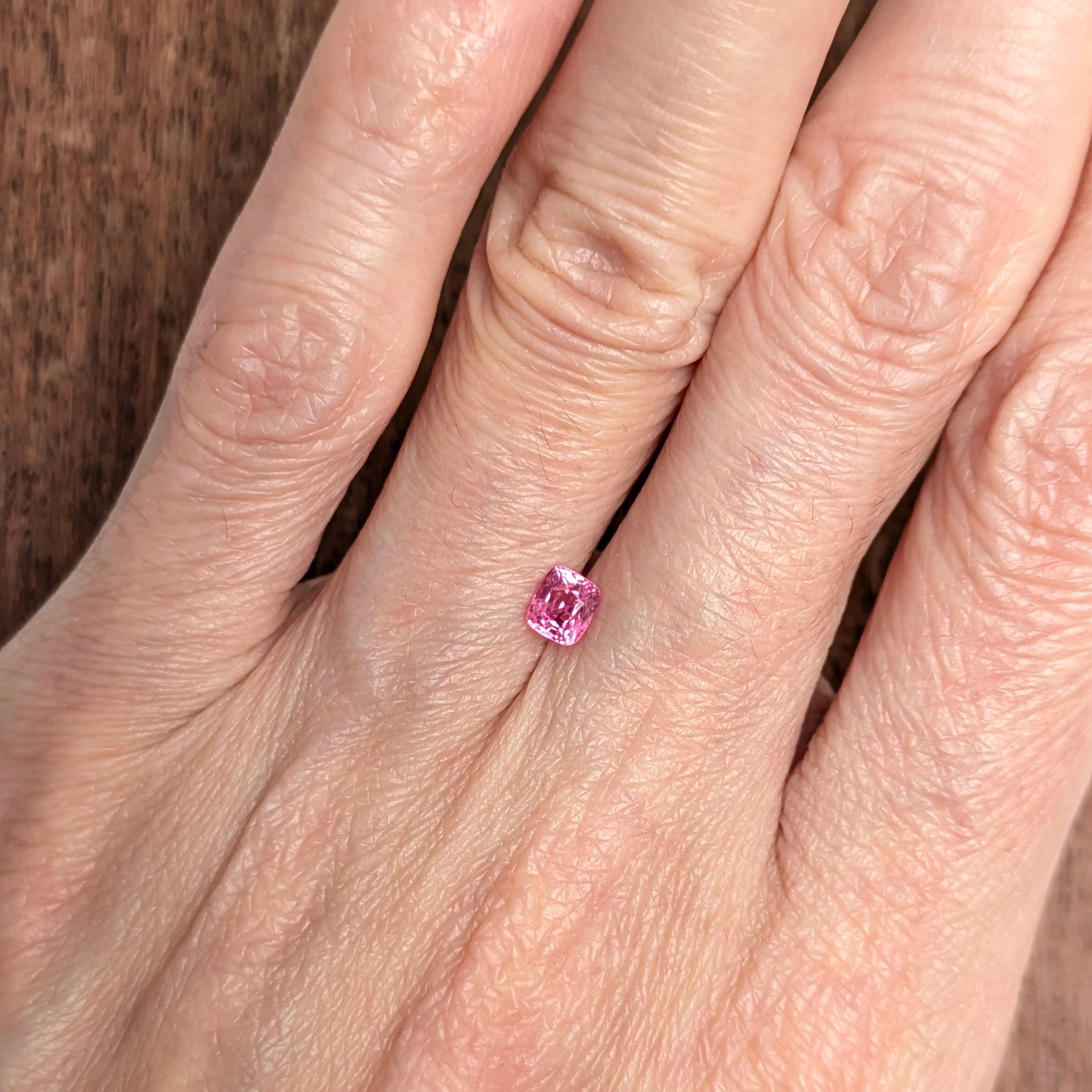 ピンクスピネル ミャンマー・モゴック産【0.39ct】PRO208147 | Gem's