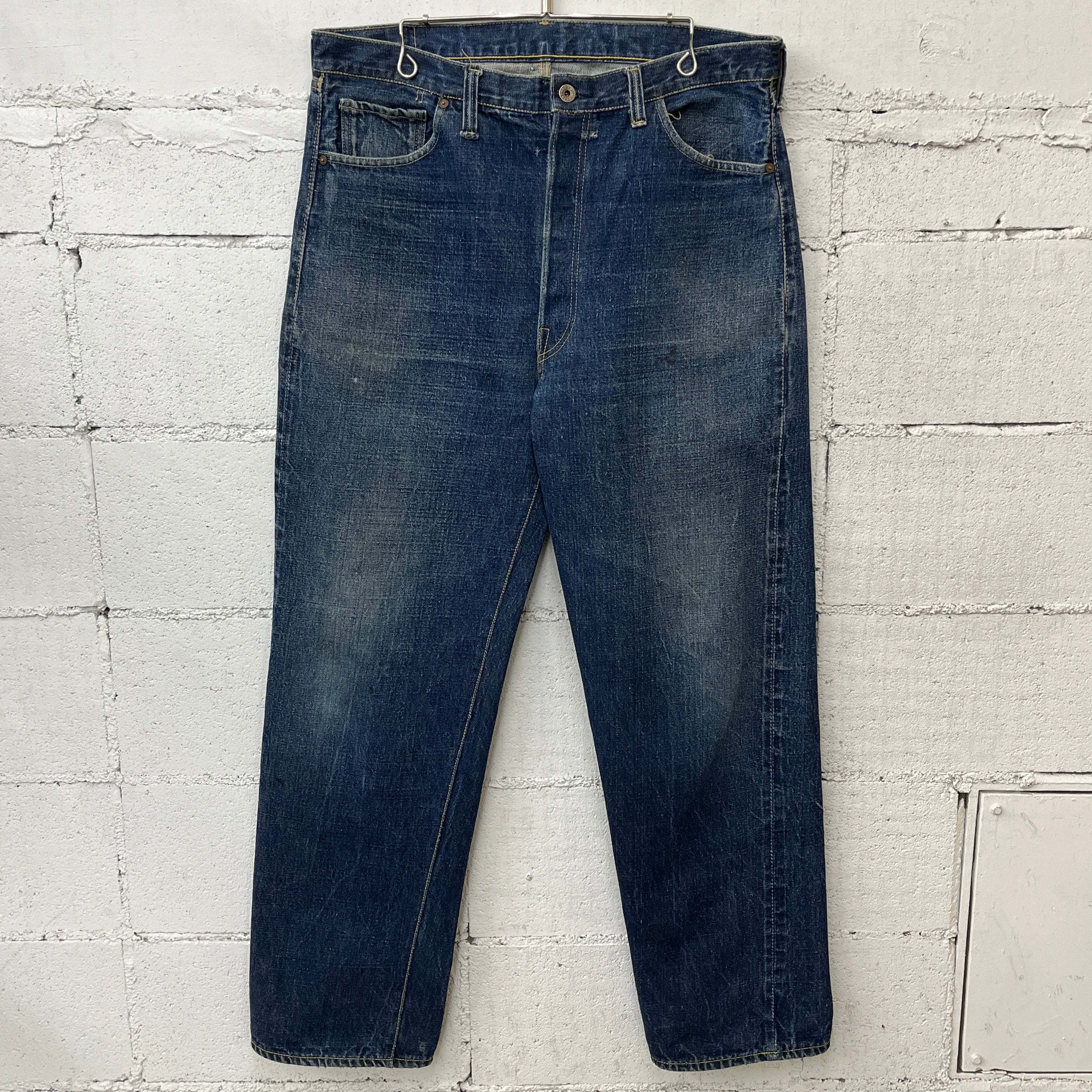 40s Levi