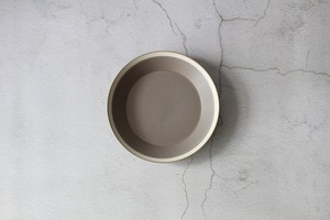 木村硝子店×イイホシユミコ【Yumiko Iihoshi porcelain】 23cmプレート　dishes 230 plate (moss gray) /matte