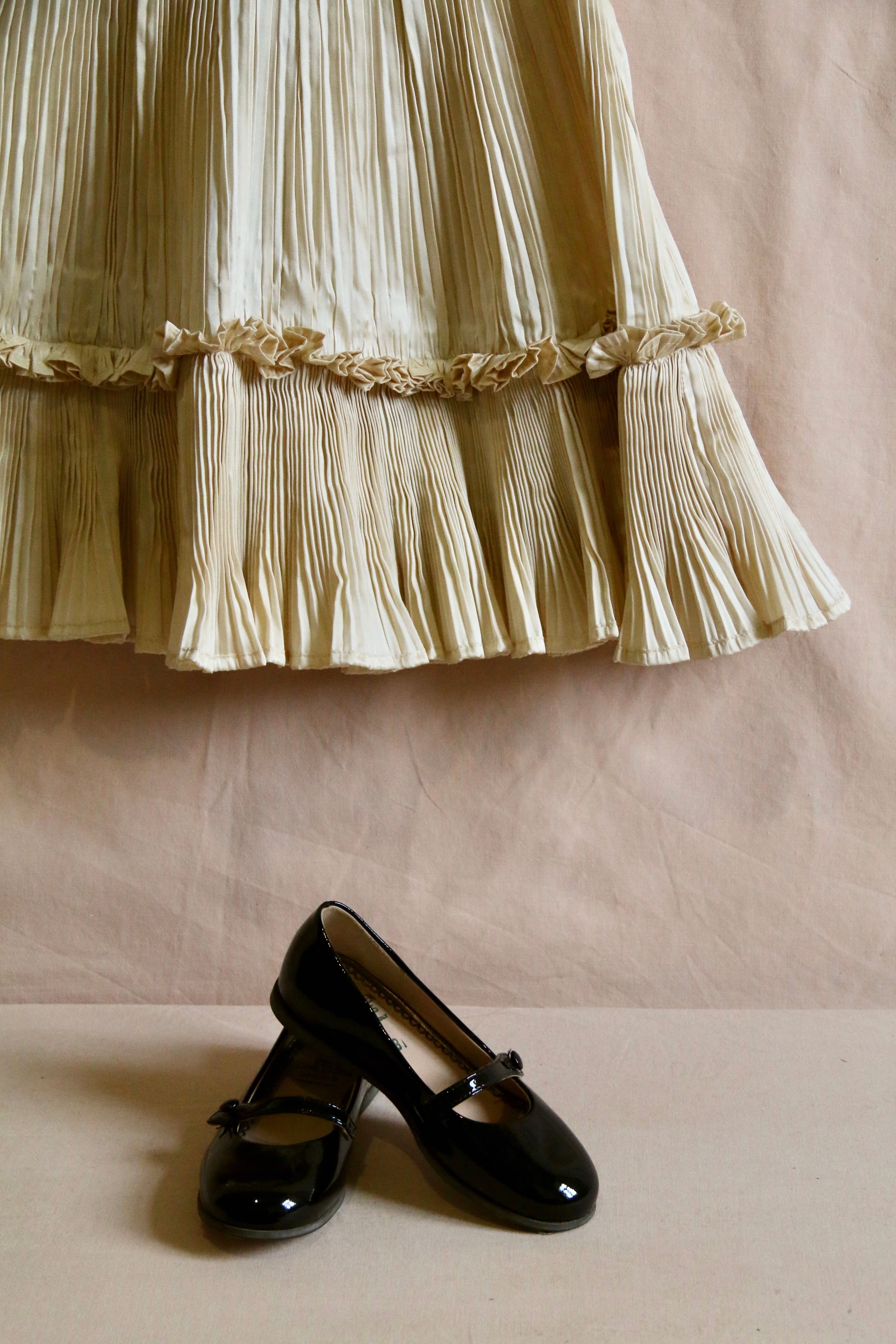 BONJOUR DIARY Dress pleated ivory taffetas 2-6y | RESONASON