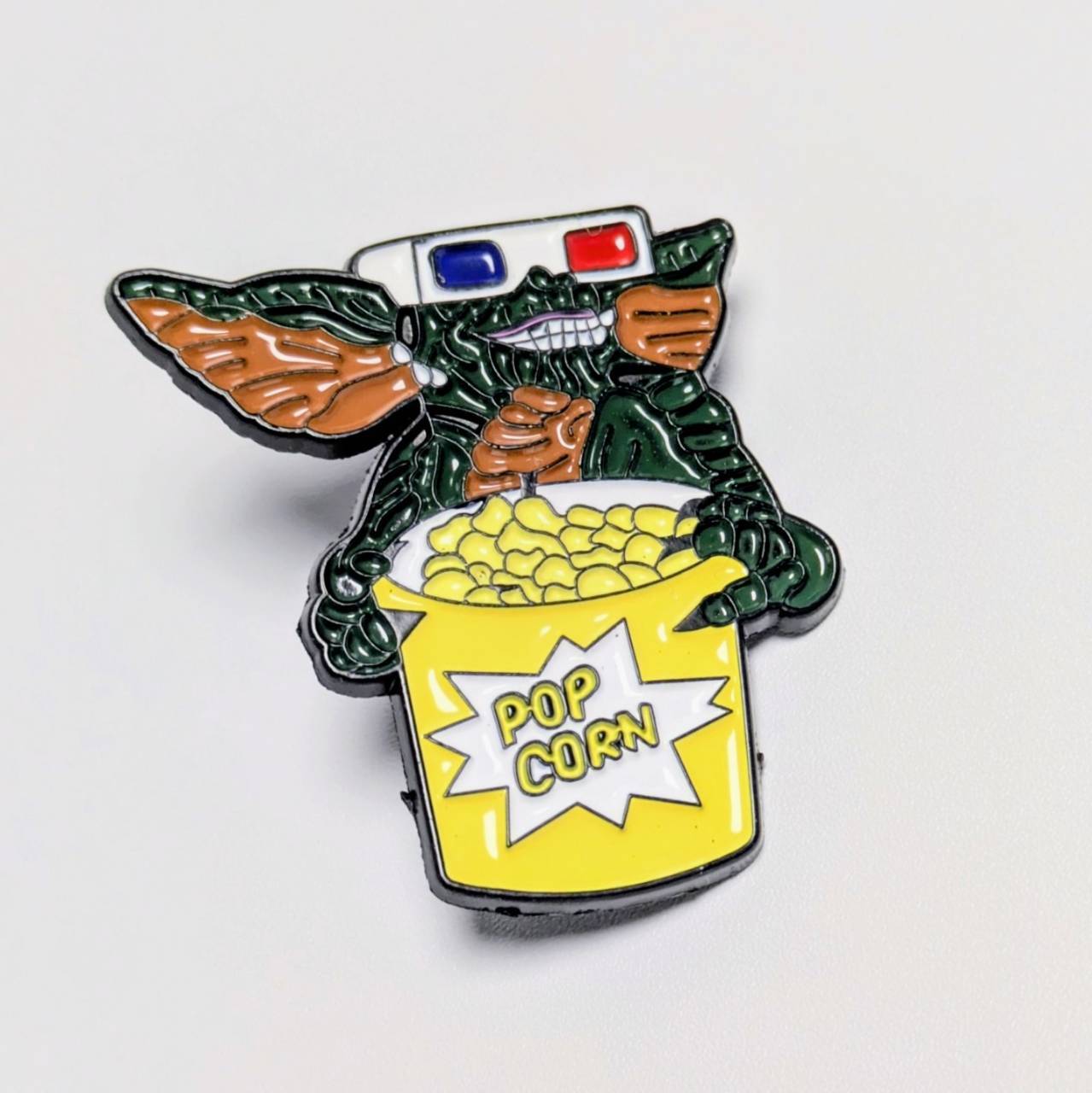 送料無料! ★ピンズ PINS★ピンバッジ 【 Gremlins( グレムリン )】ストライプ “ ポップコーン ”〚アメリカン雑貨 アメトイ〛