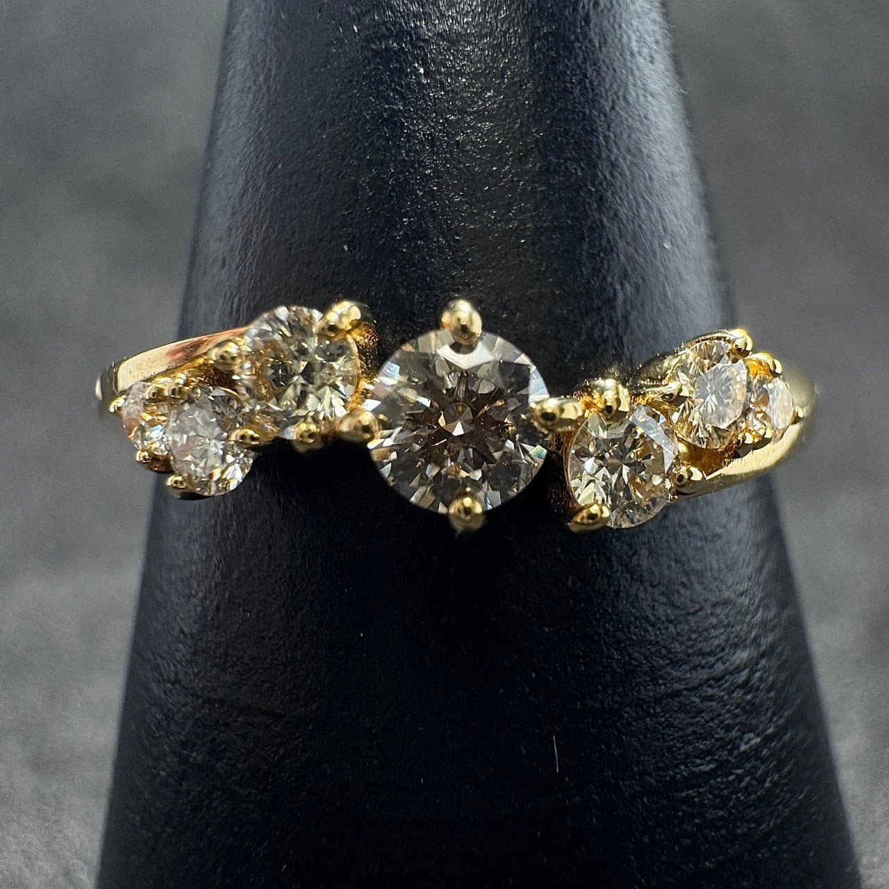美品k18 ダイヤモンド　グラデーションリング K18YG 0.32ct ランダムグラデーション ダイヤモンドリング | カオキ