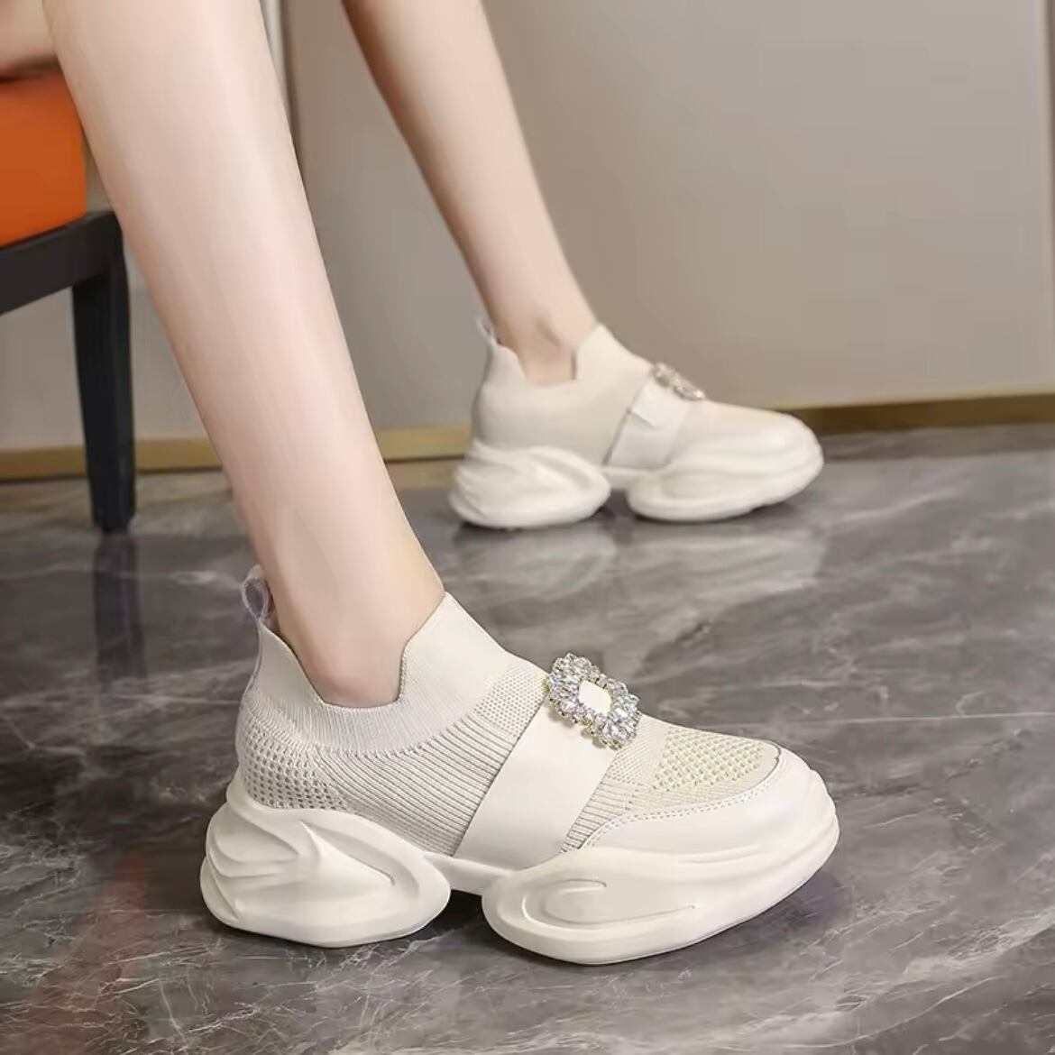 クリスタルビジュースニーカー