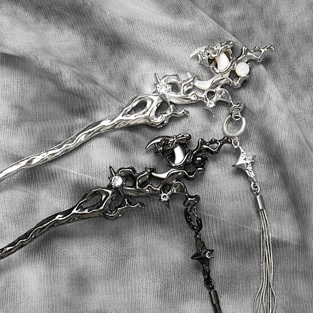 Hair stick with charm C0253