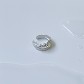 < comoto > overlap earcuff