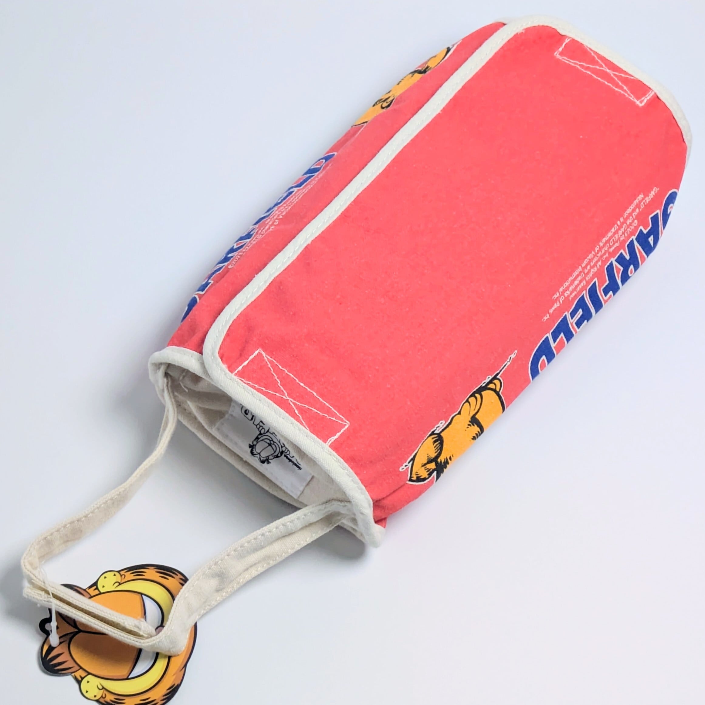 ✨️ティッシュのドレスアップに♡✨️ Tissue Cover / ティッシュカバー 吊り下げ / ティッシュケース【 Garfield ( ガーフィールド ) 】RED