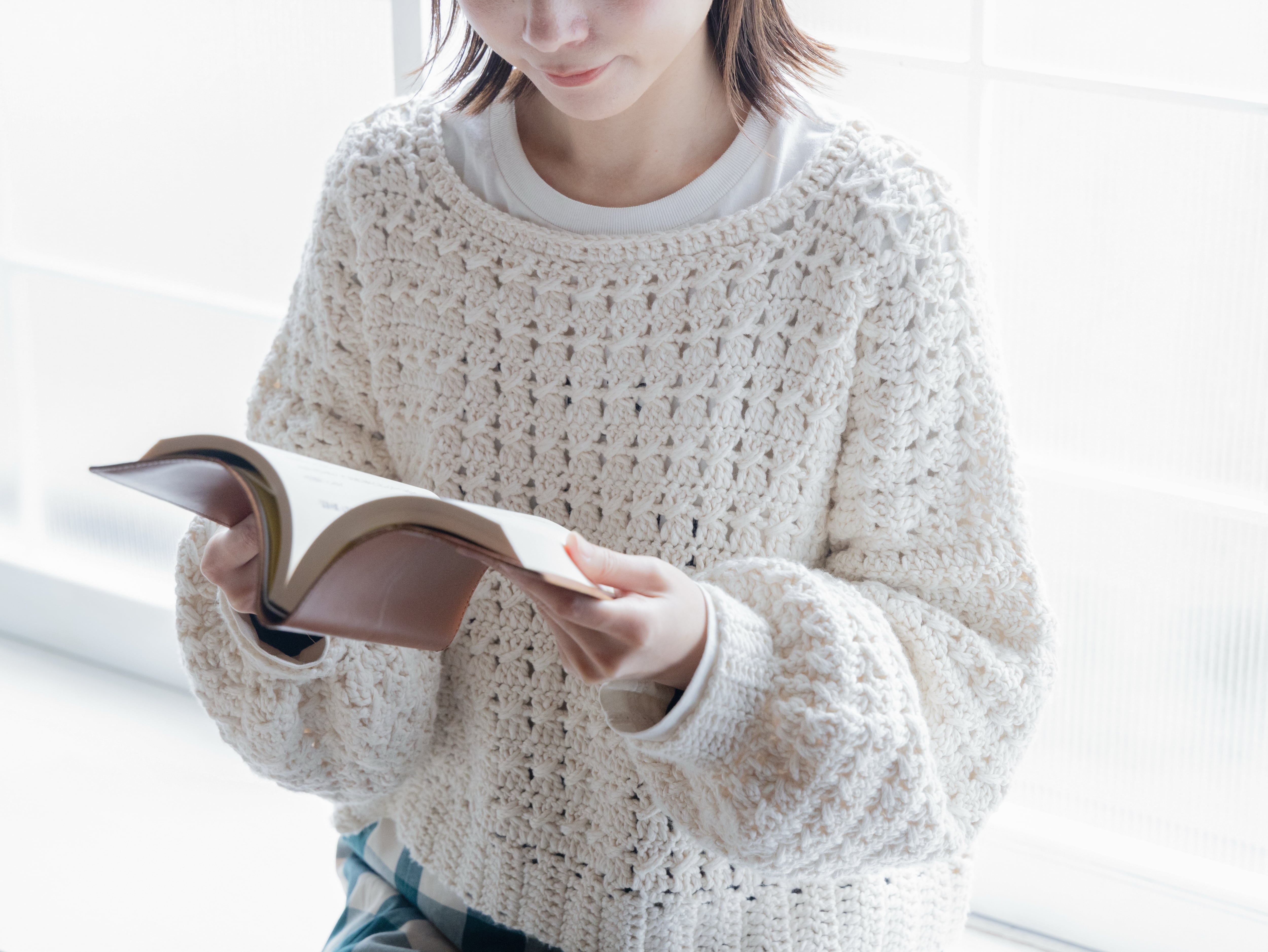 透かし模様のクロシェセーター|112さんコラボキット | [hus 透かし模様のクロシェセーター|112さんコラボキット | [hus