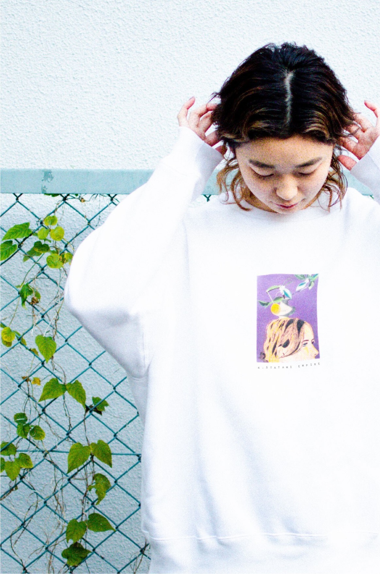 4.5TATAMI Big Silhouette Sweat white