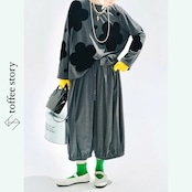 グレーのまるみシルエットバルーンパンツ《i0771》