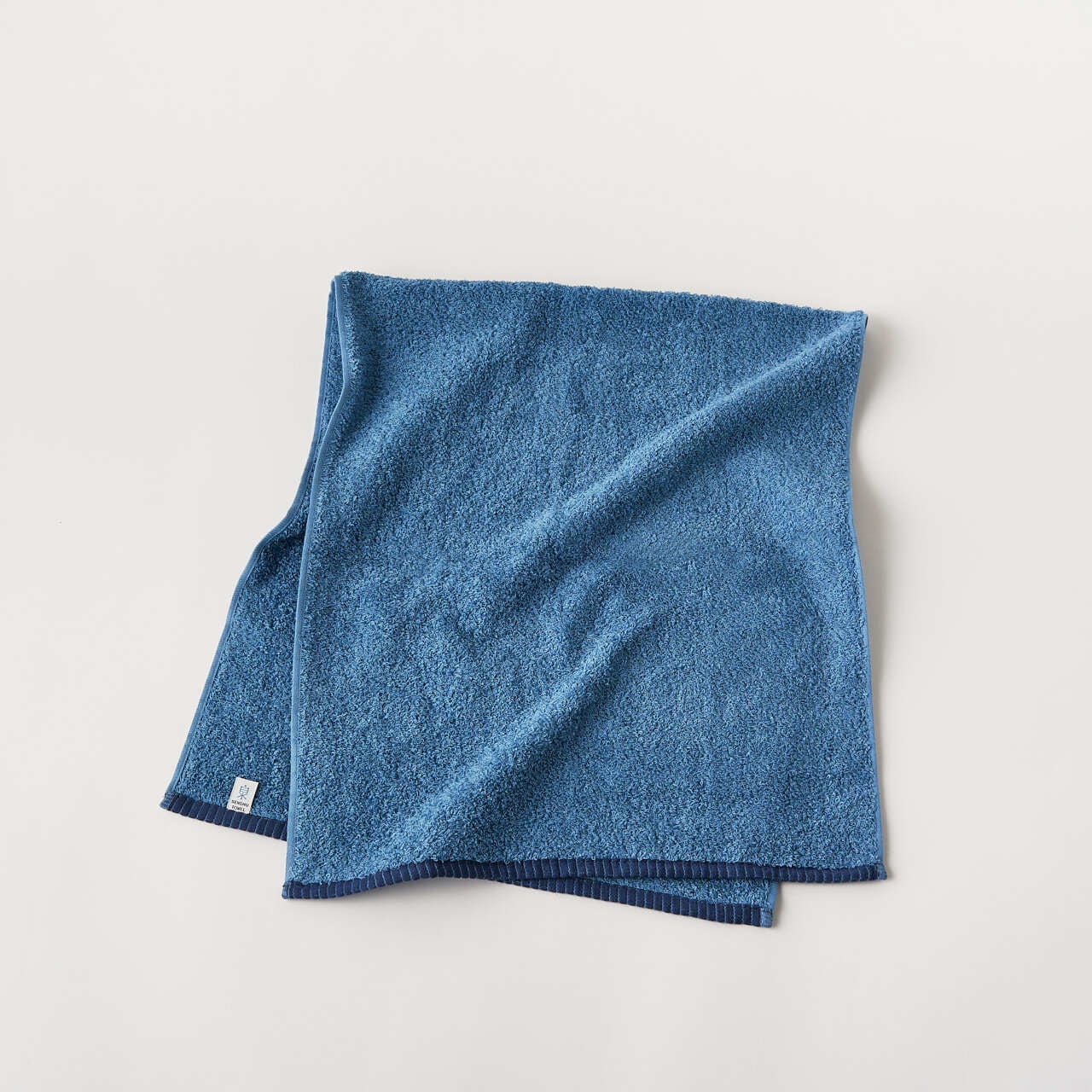 ソリッド スモールバスタオル | 水とともに生きる 泉州タオル 特設