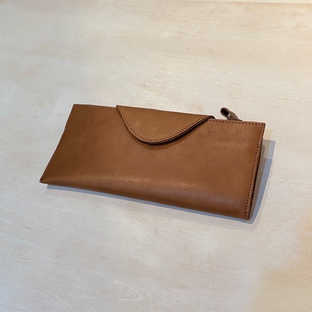 B.stuff　新色入荷！薄手の長財布(クミン)