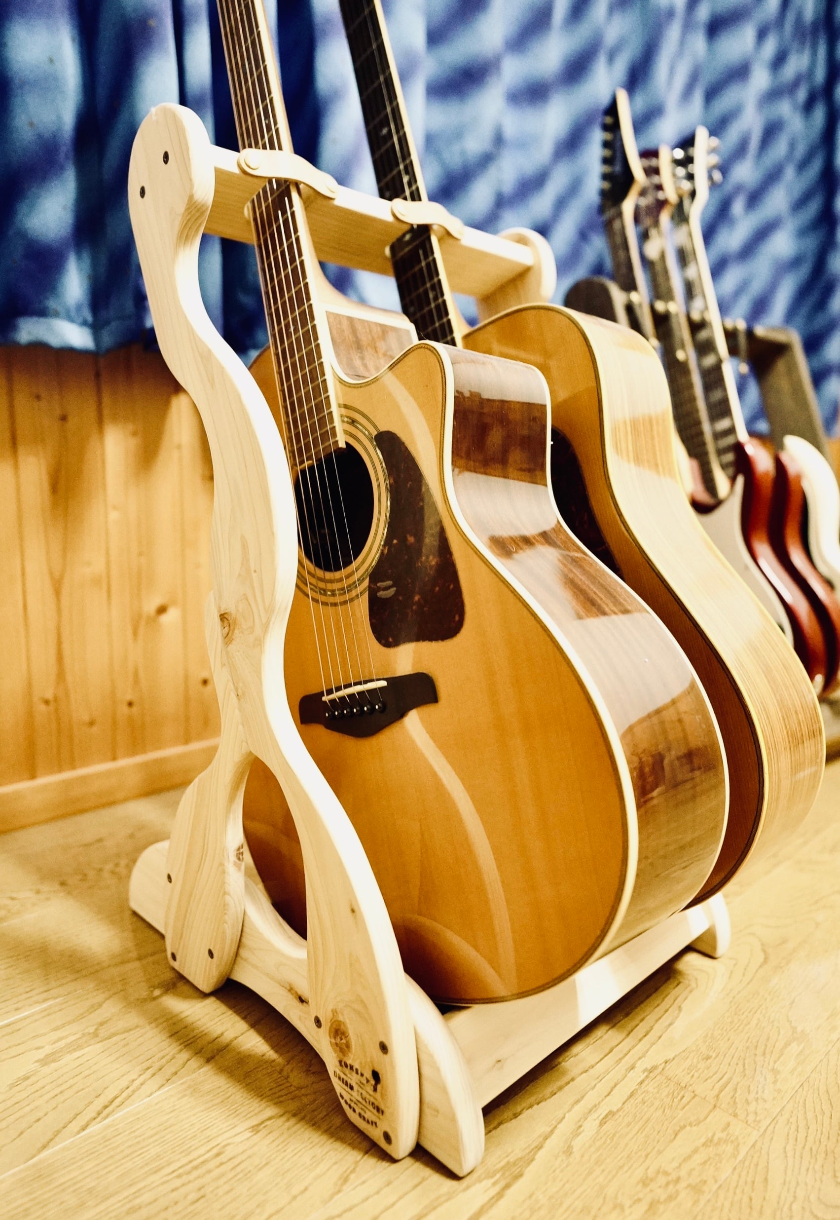 ギター・ベーススタンド | 手作り木工 レスポーラー夢工房