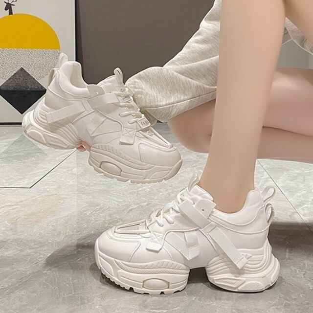 【予約販売】スニーカー 韓国 レディース ダッドシューズ ゴツ底 レザー 厚底 高身長 上げ底 靴 ホワイト ブラック デザイン お洒落 カジュアル ストリート ダンス 22.5cm/23cm/23.5cm/24cm/24.5cm/25cm
