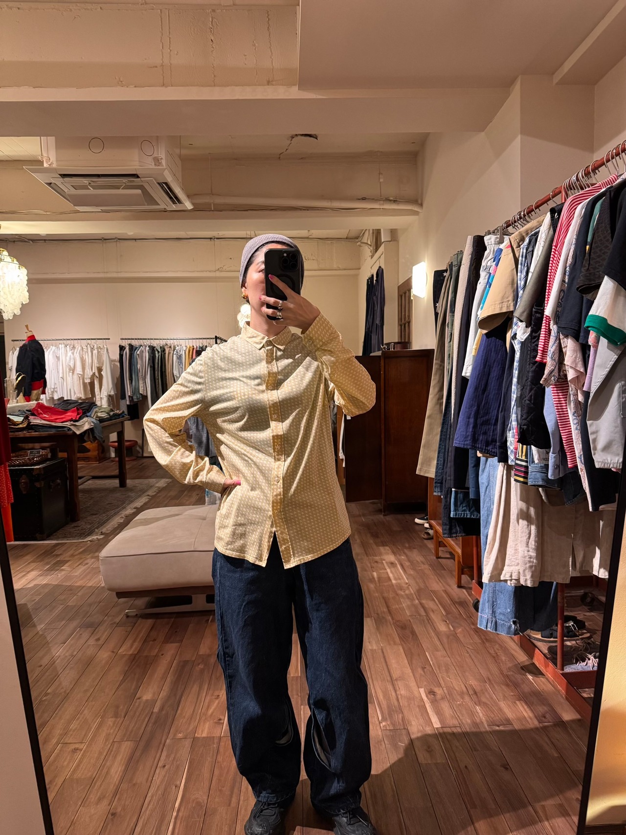 bruestle ベージュレトロプリントシャツ