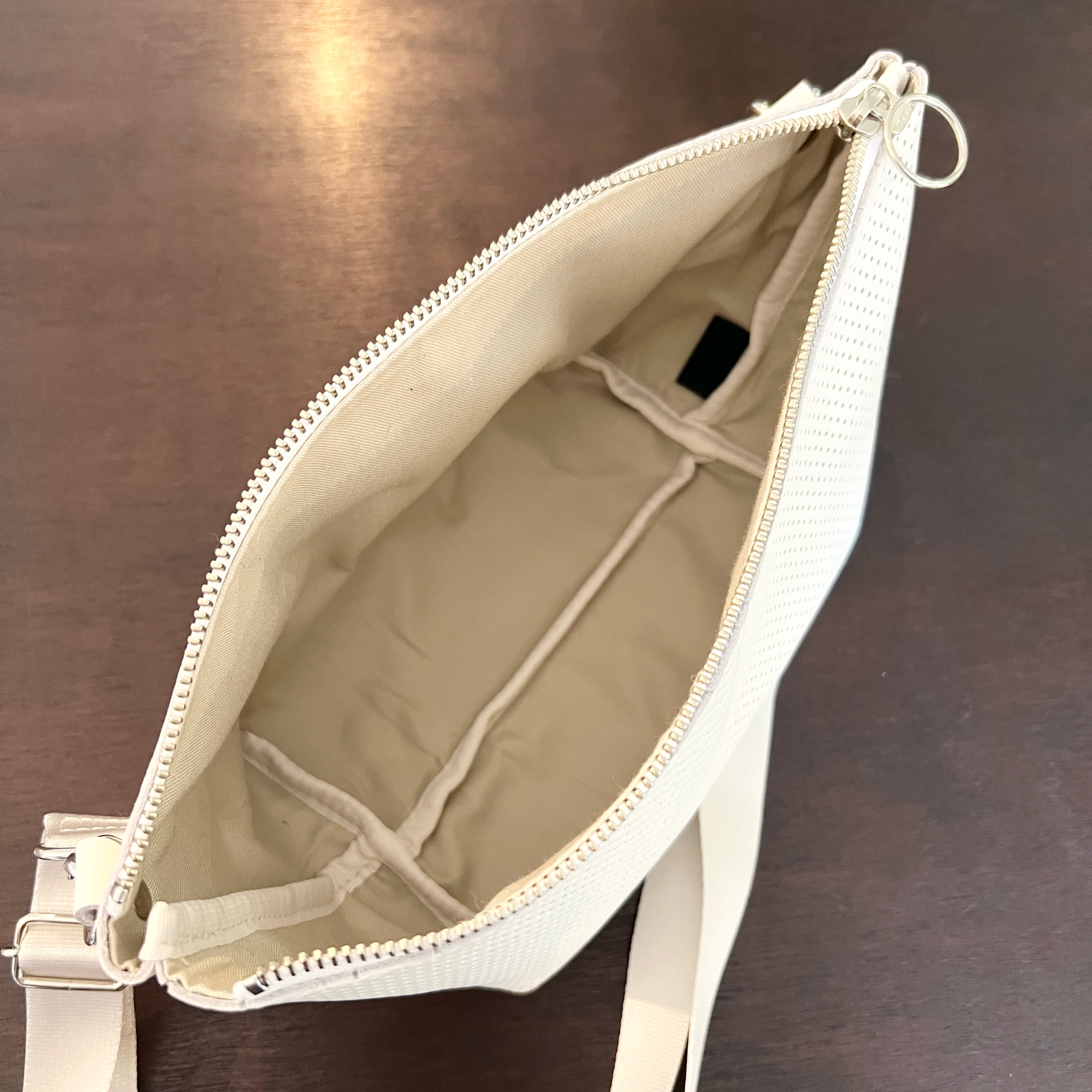 限定品】マチ付きショルダーポーチ（セット） パンチングレザー