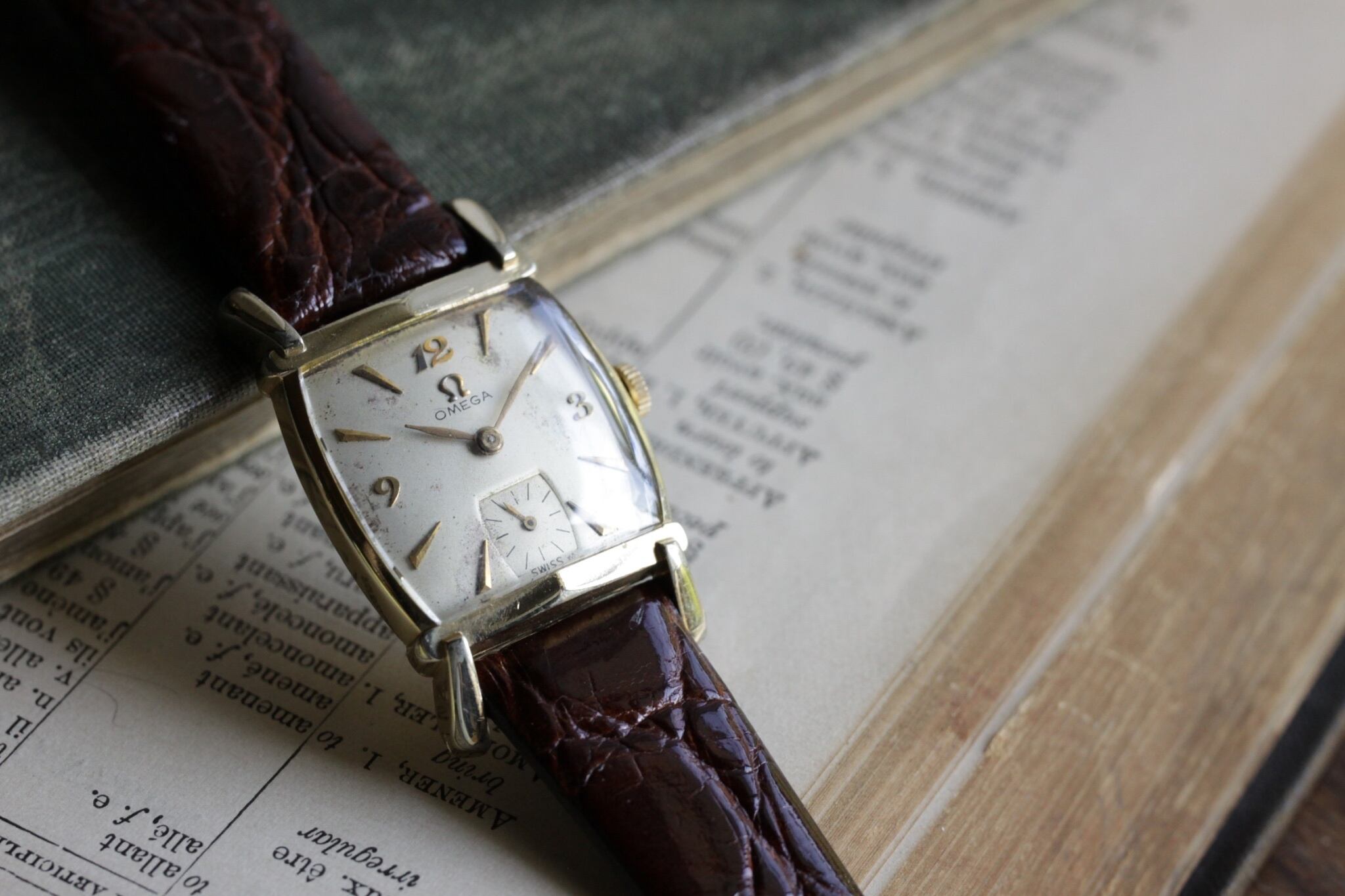 OMEGA】 1960's レクタンギュラーケース スモセコ 角型 金張り