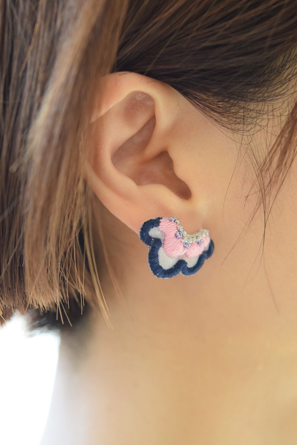 ミズイロトシロ ピアス「ひらひら」 | Futariya