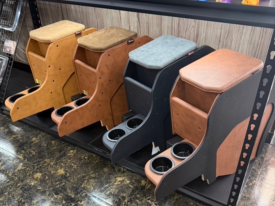 ランクル70 / 78プラド専用 センターコンソール｜ドリンクホルダー