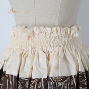 フラダンス 衣装 パウスカート ホワイト系 ハワイアンプリント カヒコ柄 グランジ加工 ハワイアン アロハ フラ ダンス レッスン 練習 ブラウン系 白 茶 華やか おしゃれ かわいい 大人っぽい シングル スカート フレア 軽やか おしゃれな カヒコ柄