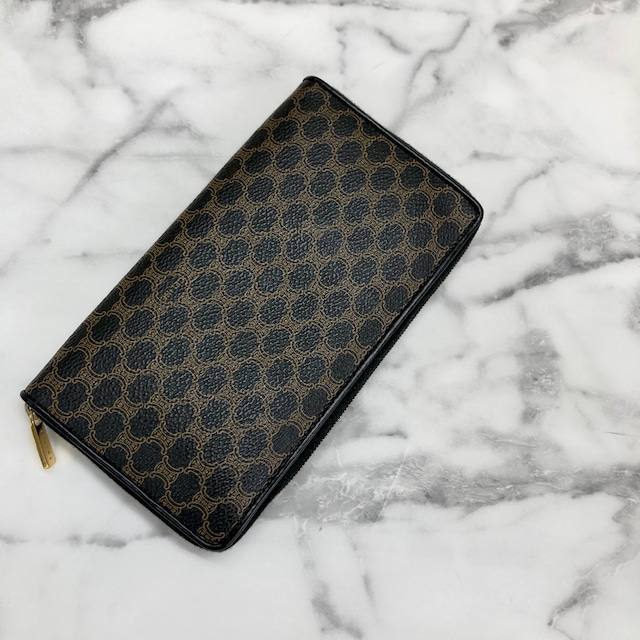 CELINE セリーヌ マカダム PVC レザー ラウンドファスナー 長財布 ブラック ua6yb2