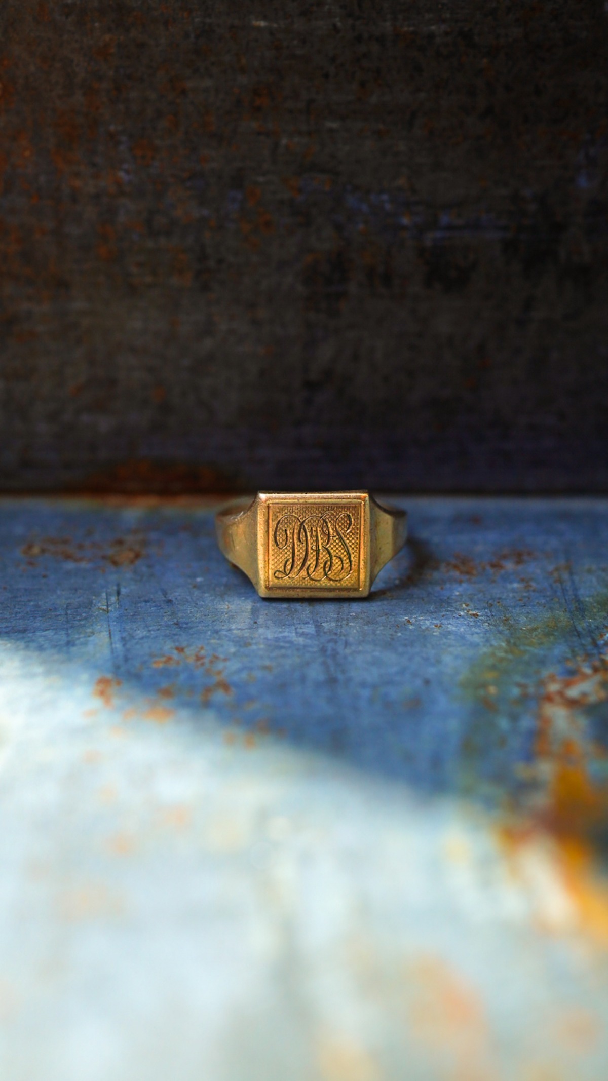 1957】U.K. VINTAGE 9ct イエロー ゴールド スクエア シグネット 
