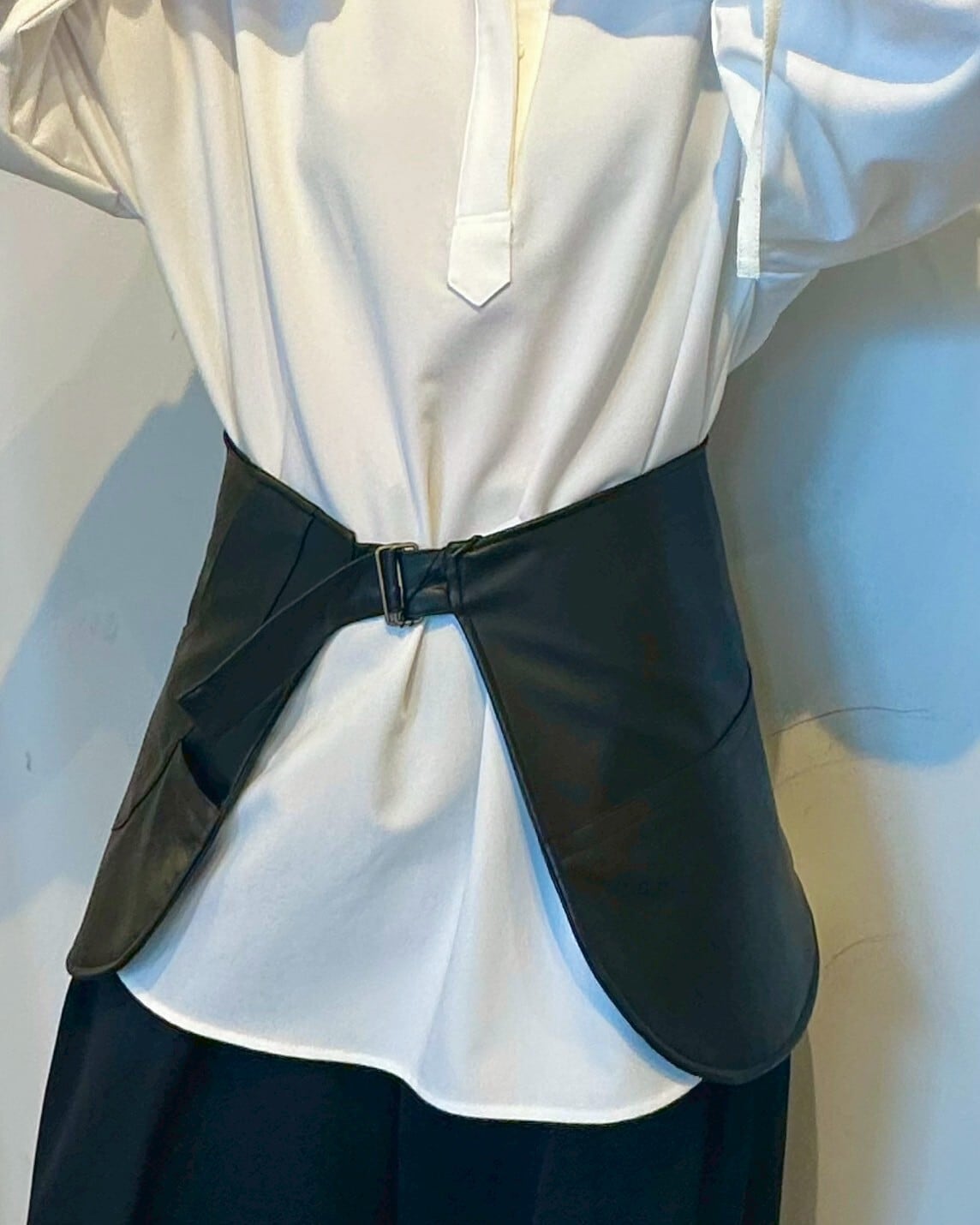 クロップドエプロンスカート Cropped apron skirt | ANNIK