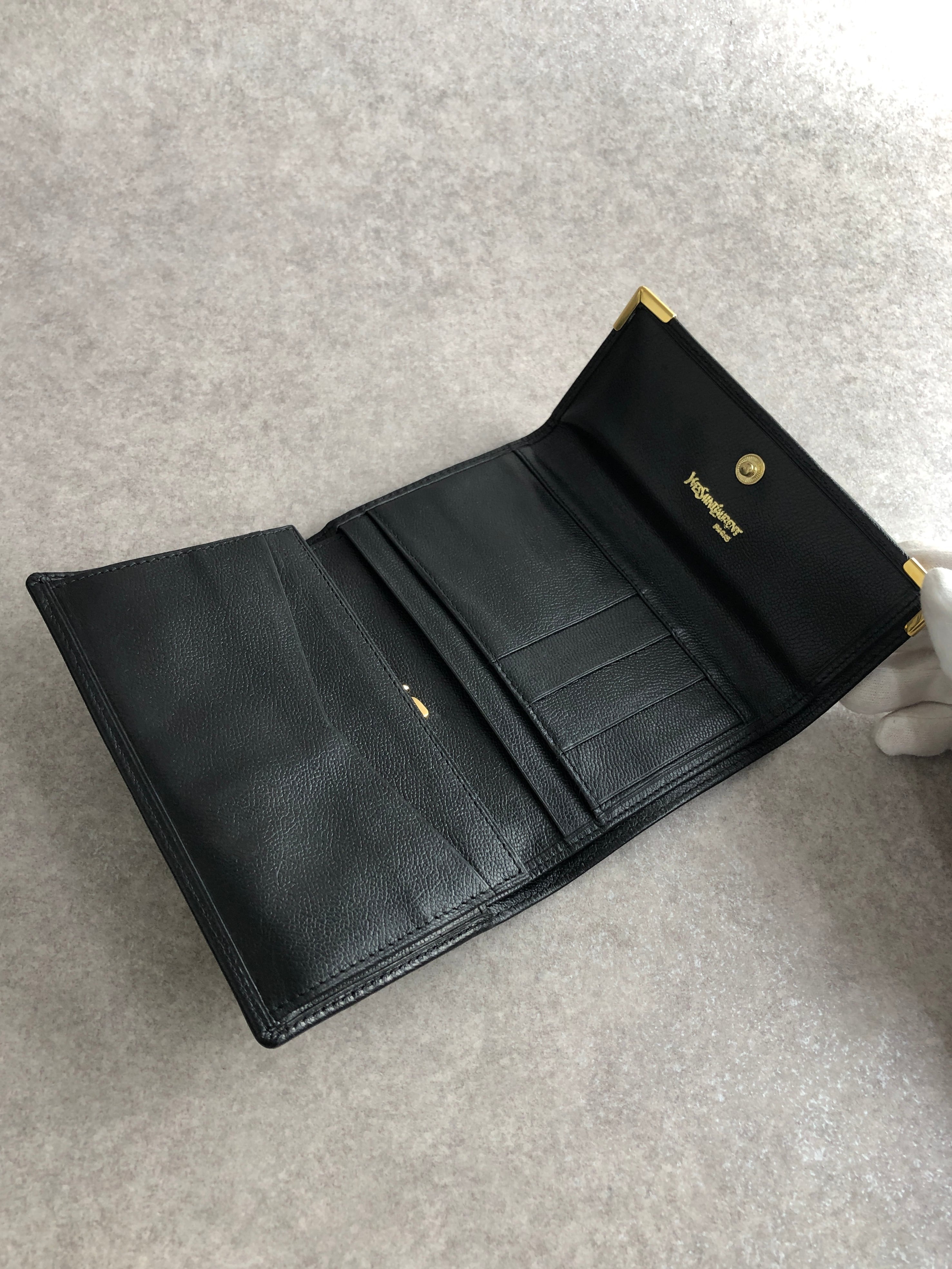Yves Saint Laurent イヴ・サンローラン 財布 ブラック YSL レザー 3