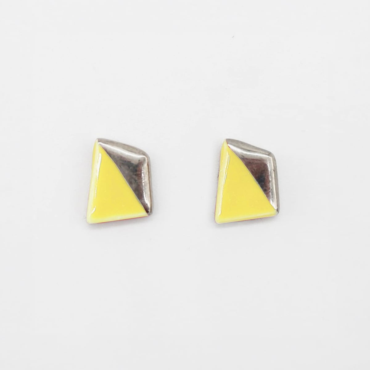【eb2】Sサイズ 色釉 YELLOW イヤリング/ピアス/ノンホールピアス/樹脂ピアス