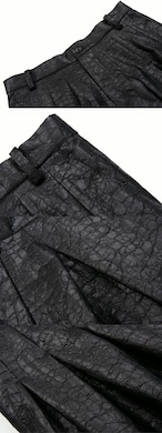 7440 37 1 Crocodile Shorts