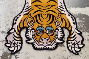 Tibetan Tiger Rug 《Mサイズ•ウール・オリジナル2・マスタードイエロー185》チベタンタイガーラグ