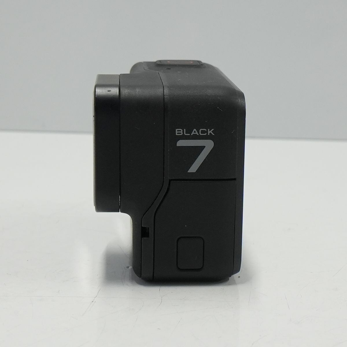 GoPro HERO7 Black ウェアラブルカメラ USED美品 本体+バッテリー 4K