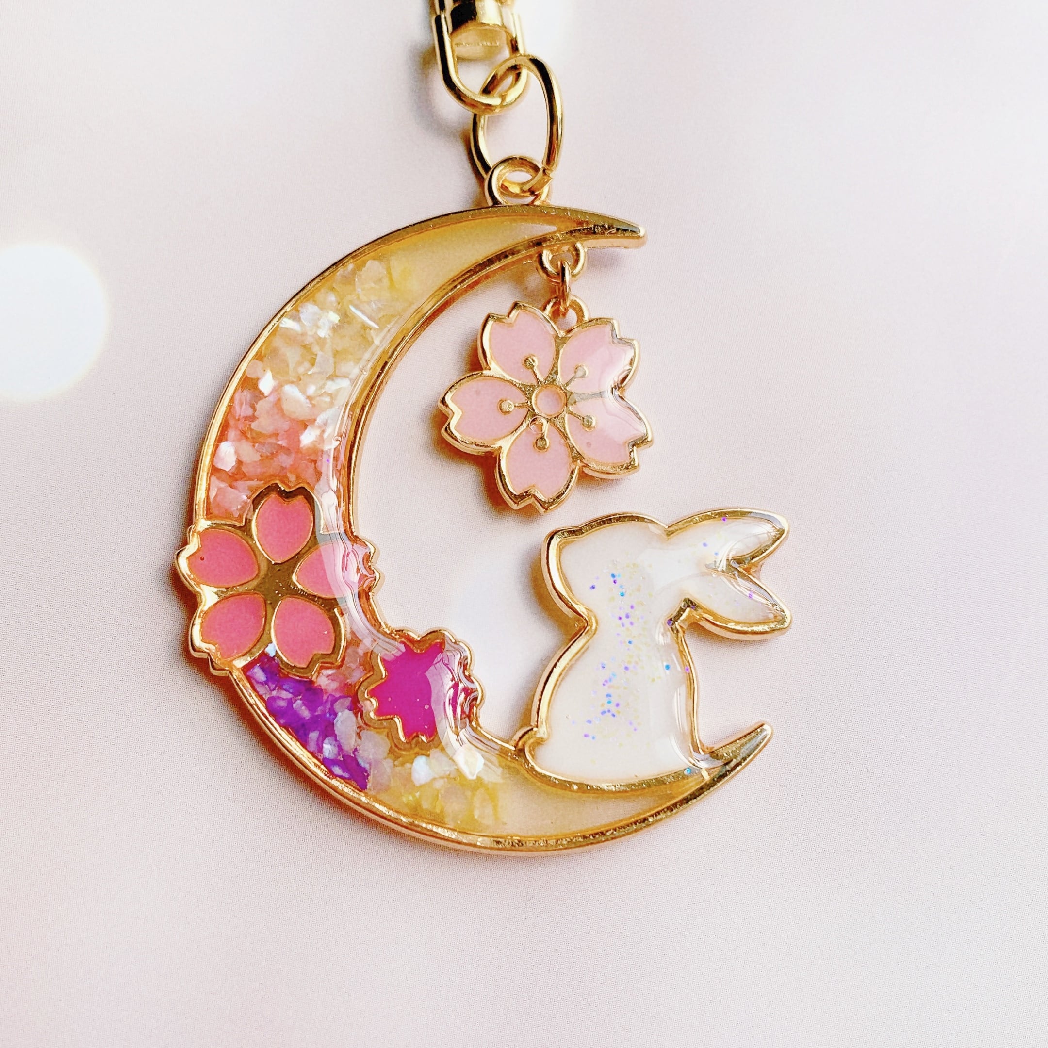 ゆめかわウサギ♡お月様 月と桜とうさぎ キーホルダー / ゆめかわの世界 プティララ | Petite Rara
