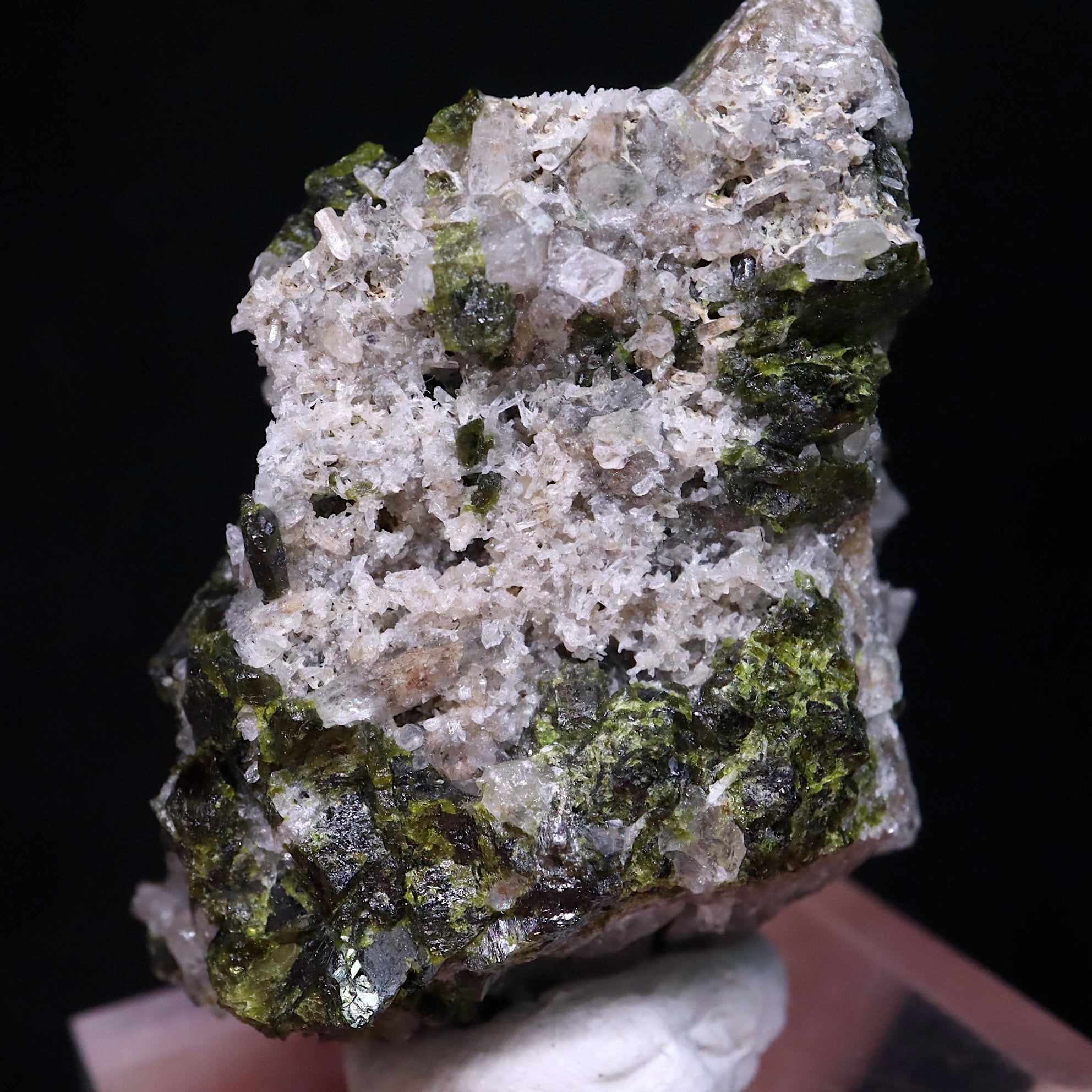 奇跡の共生石！エピドート＆クリスタル原石②　唯一無二の高波動パワーストーン 岡山のパワーストーン、風水・開運グッズのお店 龍祥本舗 / エピドート