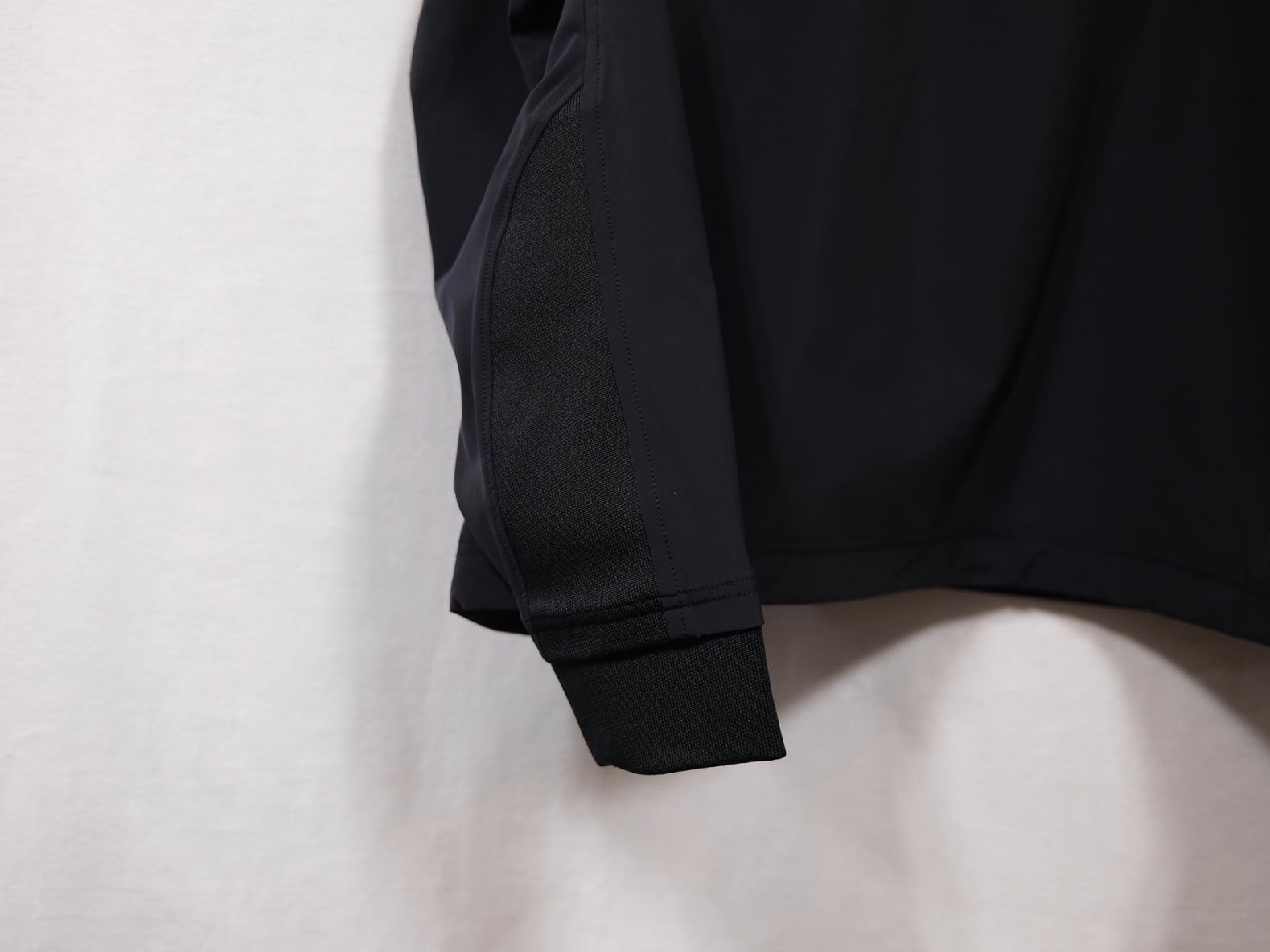 UNTRACE” BOX STRETCH SMOCK 2 L/S BLACK” | Lapel online store powered by BASE