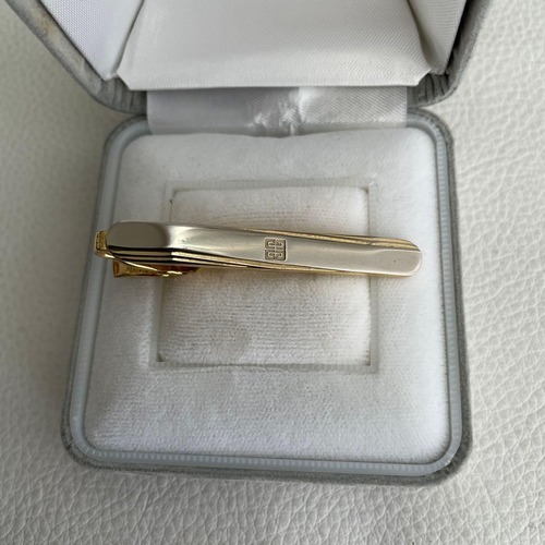 GIVENCHY ネクタイピン