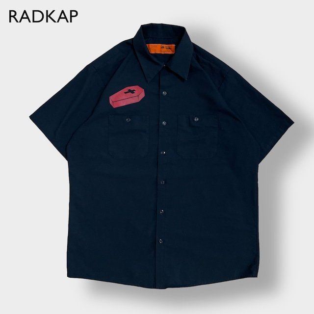 【RADKAP】90s USA製 ワークシャツ 半袖 シャツ ブラック バックプリント 棺桶 十字架 クロス L レッドキャップ US古着