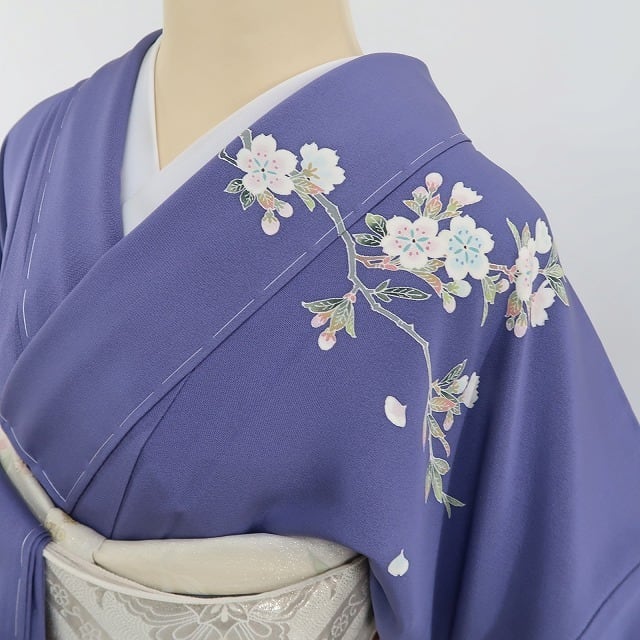 新品 本加賀友禅 牧野顕三 落款 行く春 桜 着物 正絹 仕付け糸付 新品 本加賀友禅 牧野顕三 落款 行く春 桜 着物 正絹 仕付け糸付