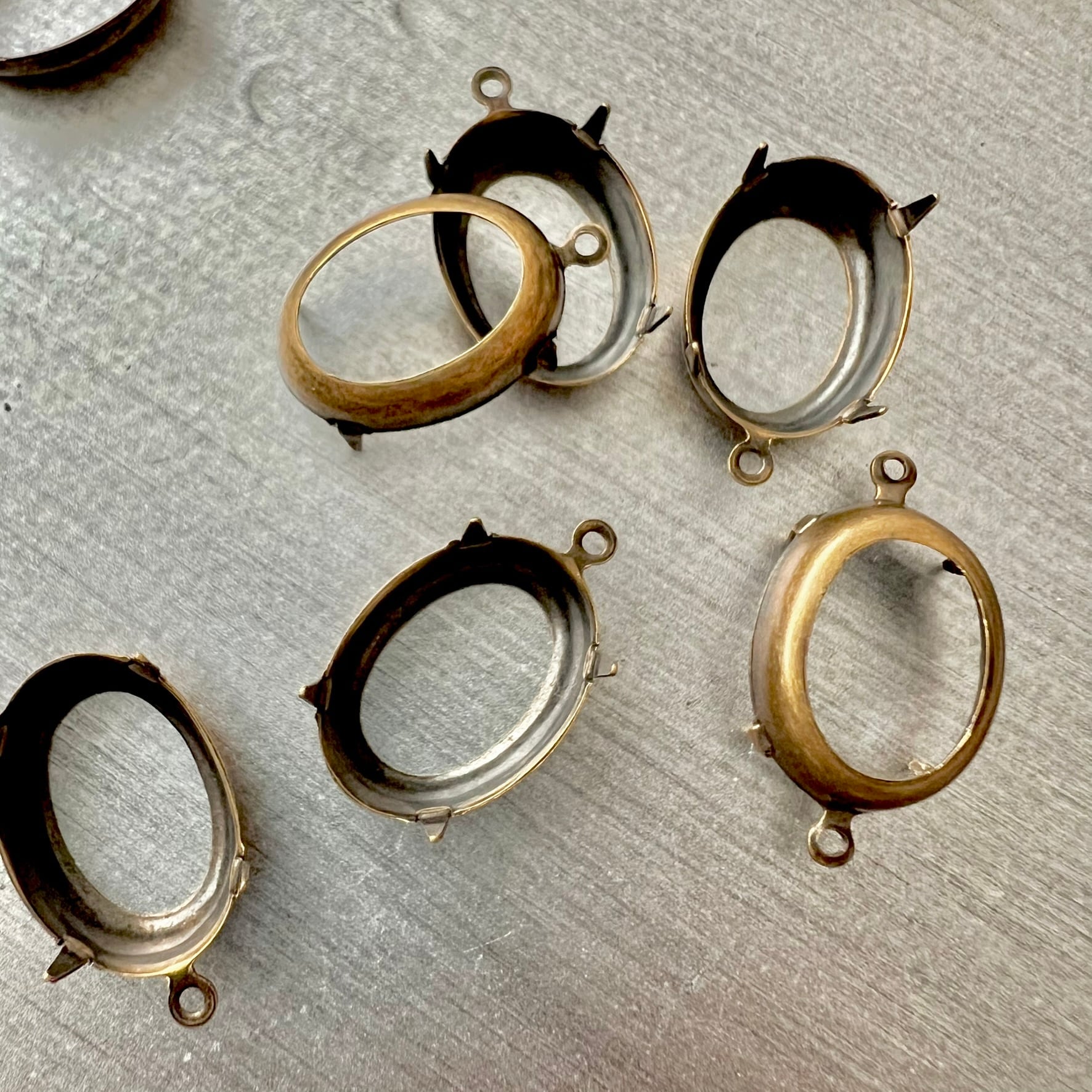 セッティング 台座 1コネクター オープンバック 18×13mm対応 通常