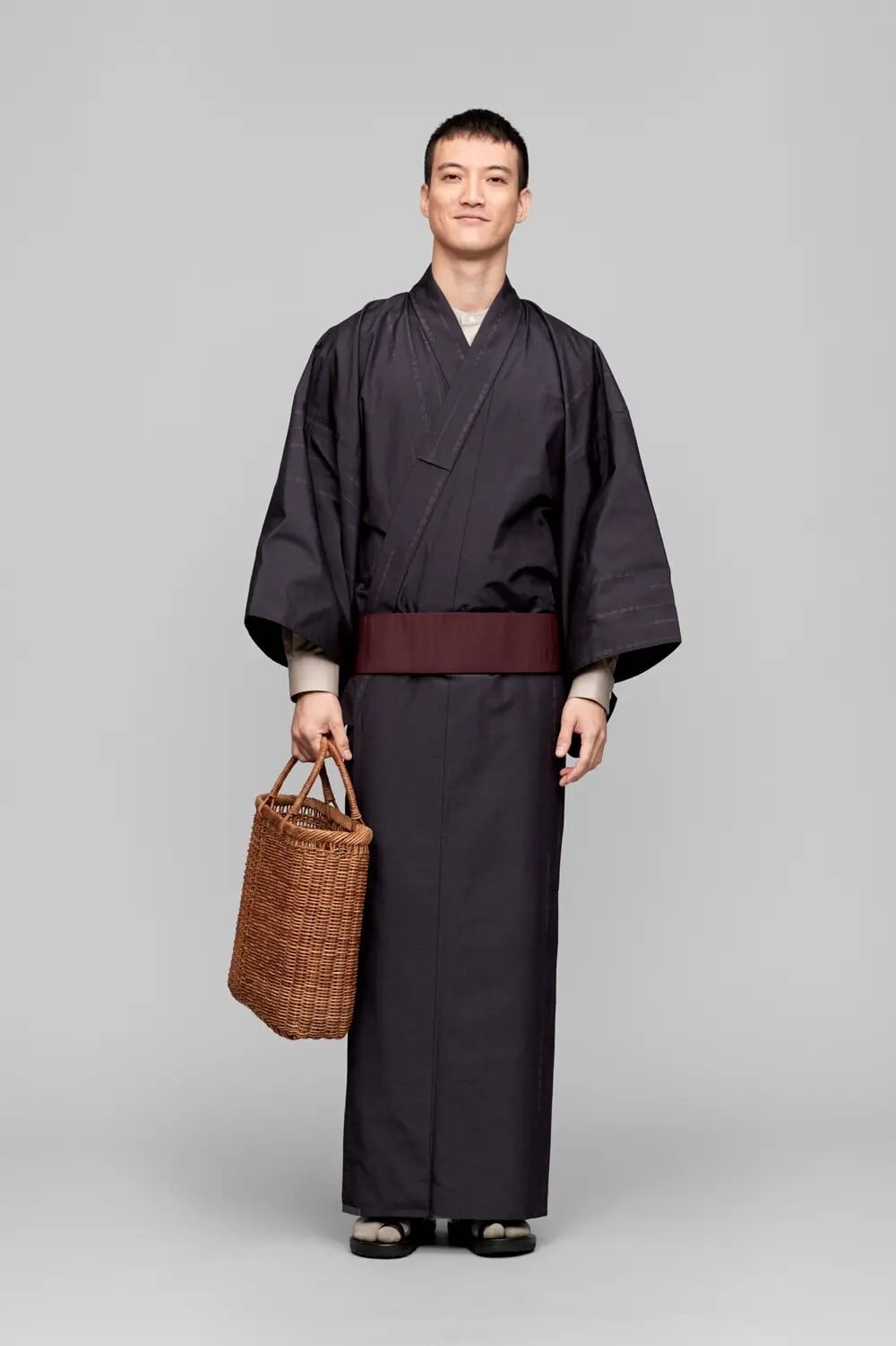 着物 / 十日町紬 / 経絣 / 七三 / DOVE GRAY（With tailoring） | Y