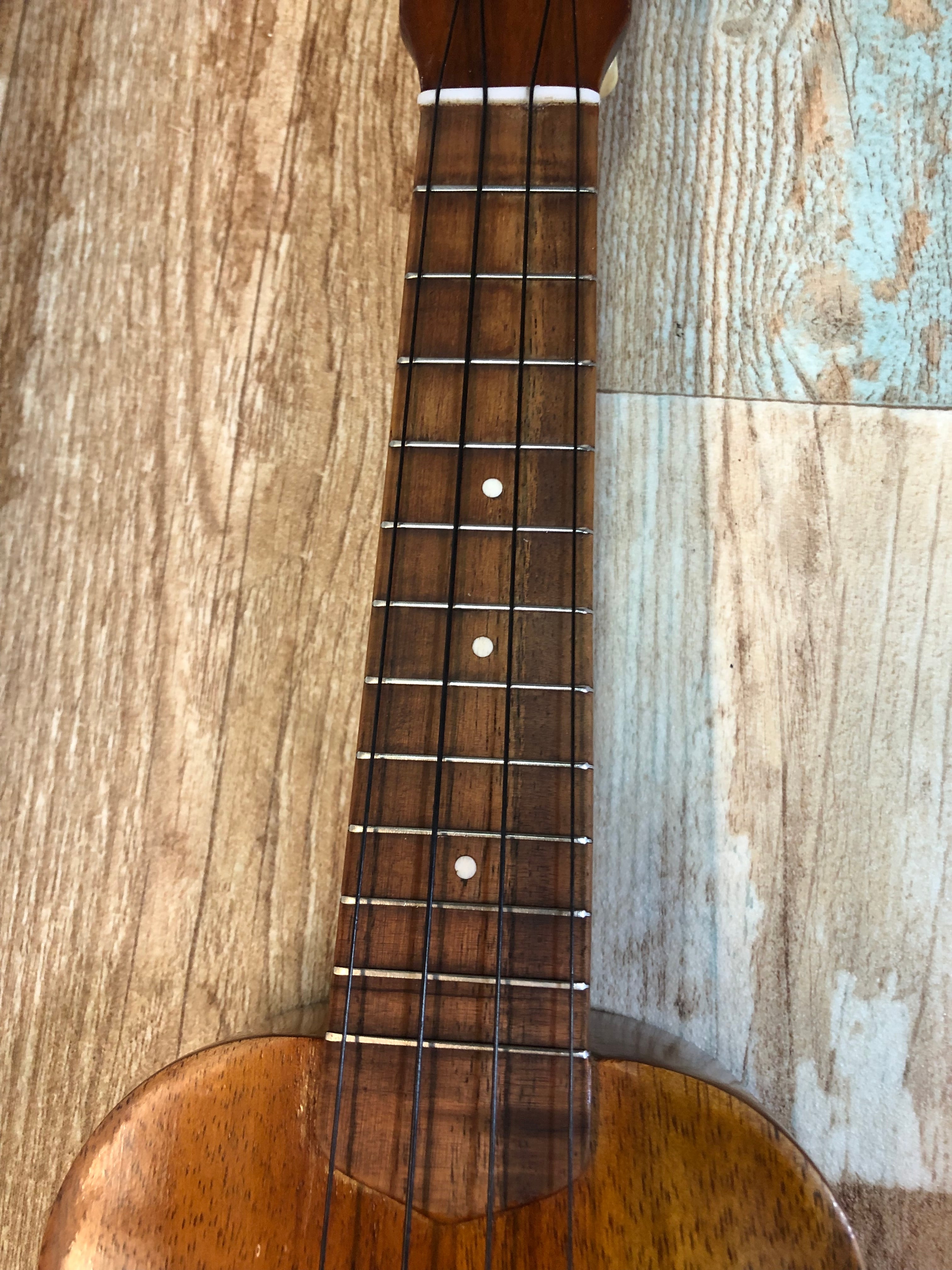 中古 調整済 kamaka ソプラノウクレレ HF-1 ホワイトラベル | UKULELE