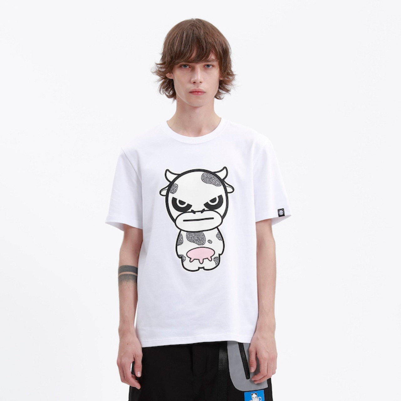 SALE【HIPANDA ハイパンダ】メンズ 牛プリント Tシャツ MEN'S Year of the Ox PRINT SHORT SLEEVED T-SHIRT / WHITE・BLACK
