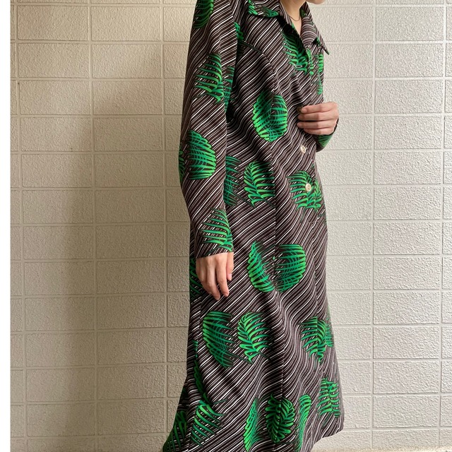 LEAF PATTERN MIDDLE DRESS