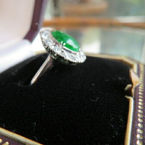 ヴィンテージ ダイヤモンド取り巻き 翡翠プラチナリング