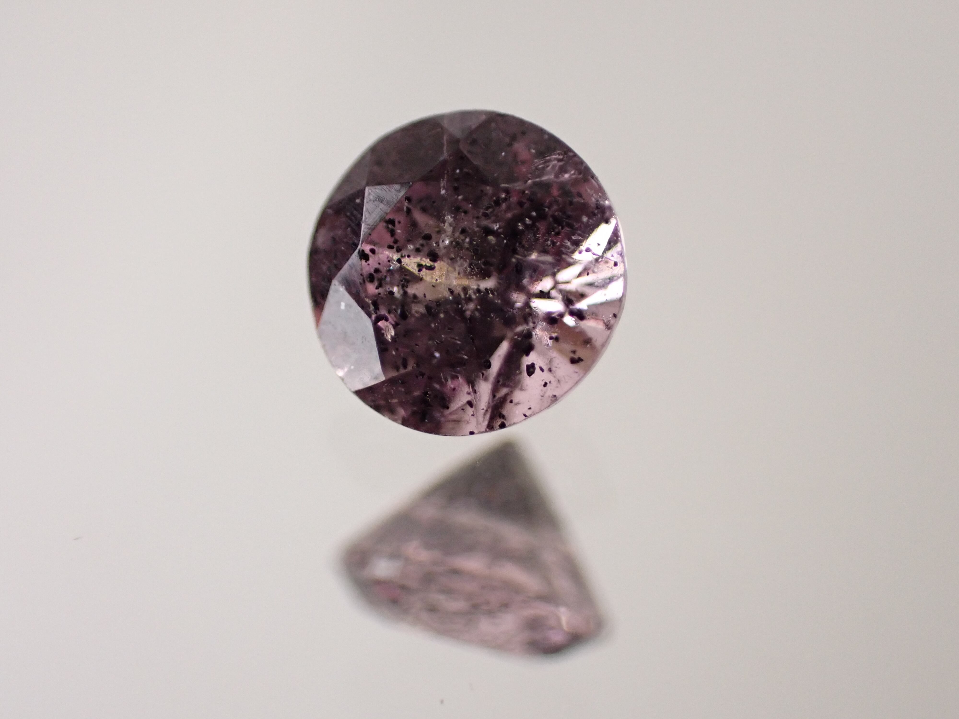 天然 ドラゴンガーネット ルース 0.64ct - メルカリ｜ルース(裸石)・原石