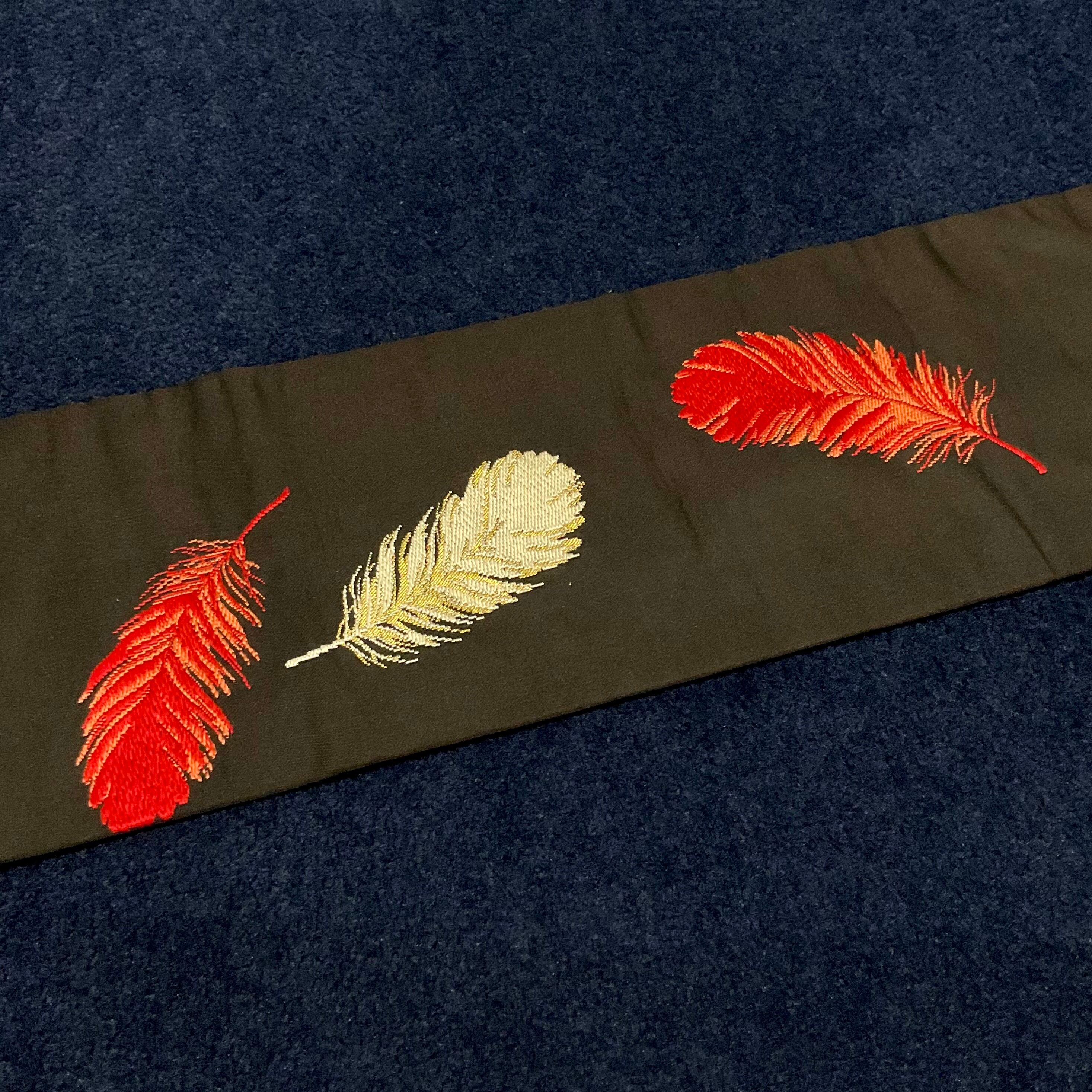 鳩のお散歩＊織模様 刺繍 鳥 鳩 ハト 紅白 お祝い アンティーク名古屋