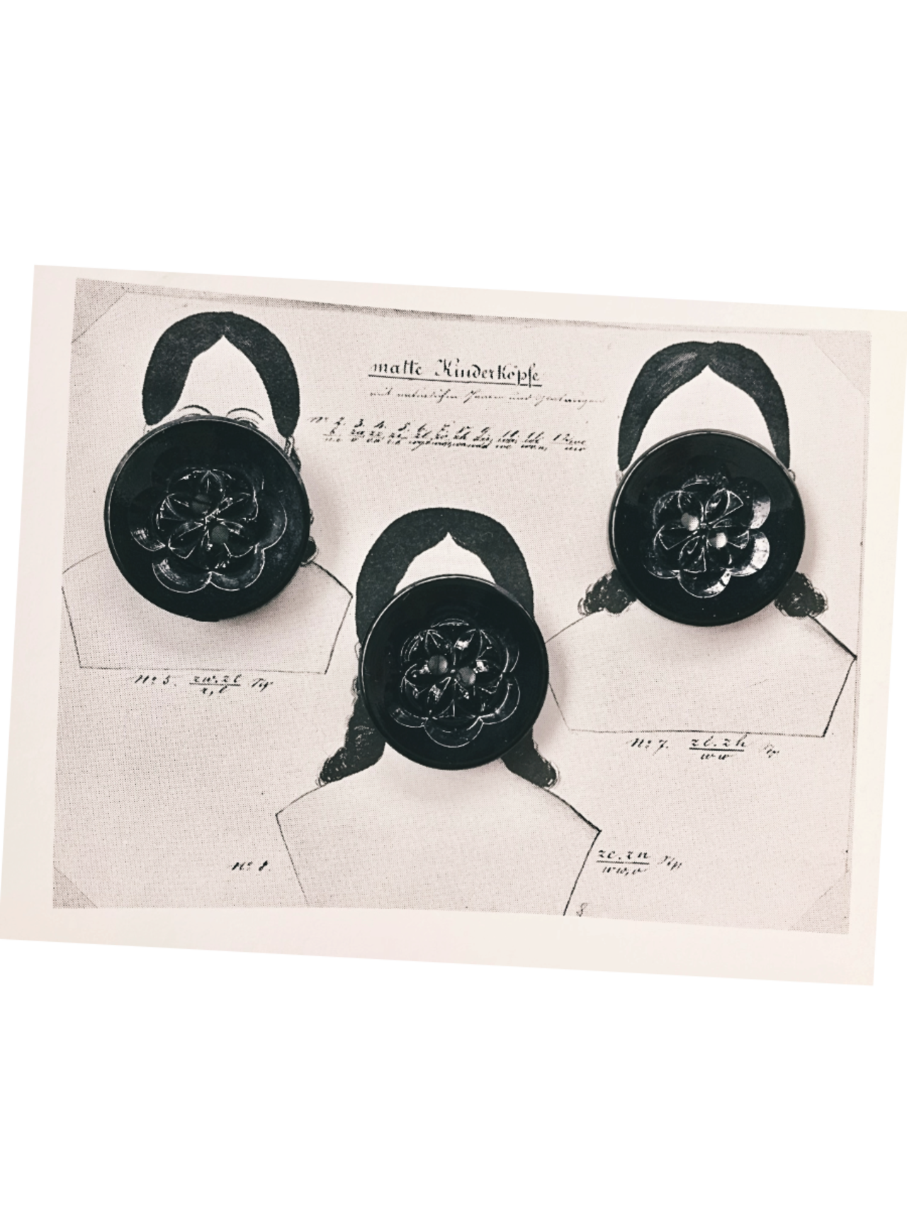 フランス 1900s 2.2c 幾何学の黒花とgalalithe製ボタンセットj アンティーク