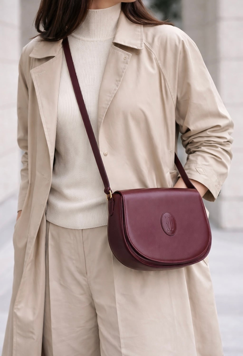 Cartier】2185 カルティエ レザーラウンドフルフラップ フロントC